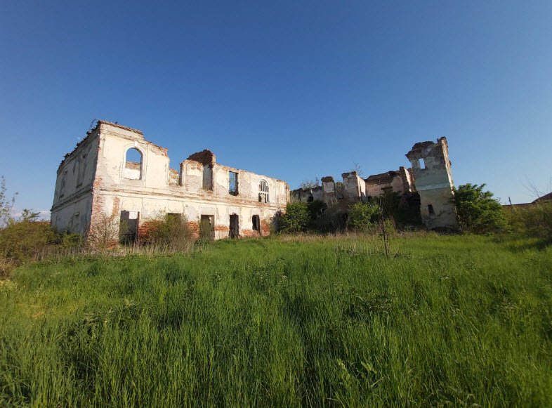 Castelul Huszár din Apalina, Reghin, Romania, Romania
